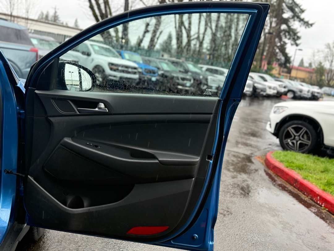 2016 Hyundai Tucson SE - Image 14