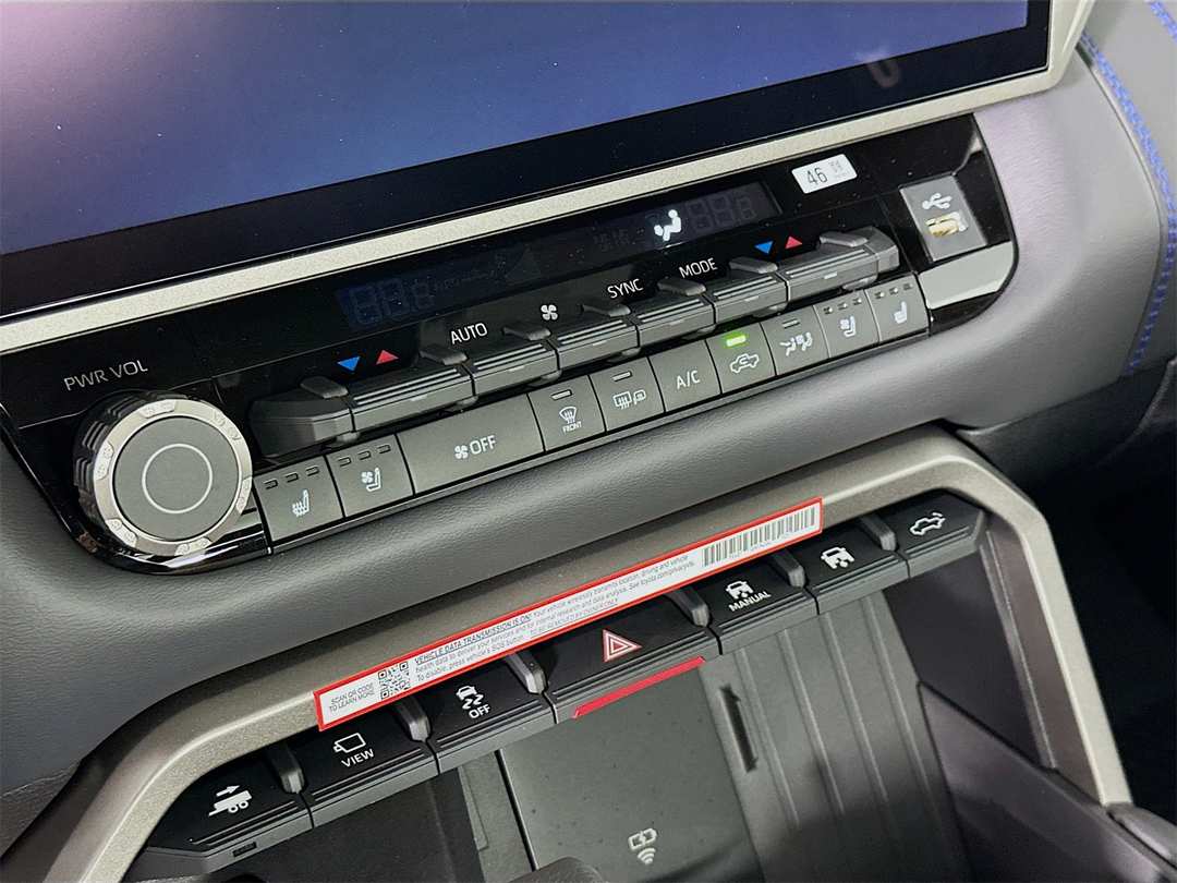 2026 Toyota Tundra Platinum - Image 16