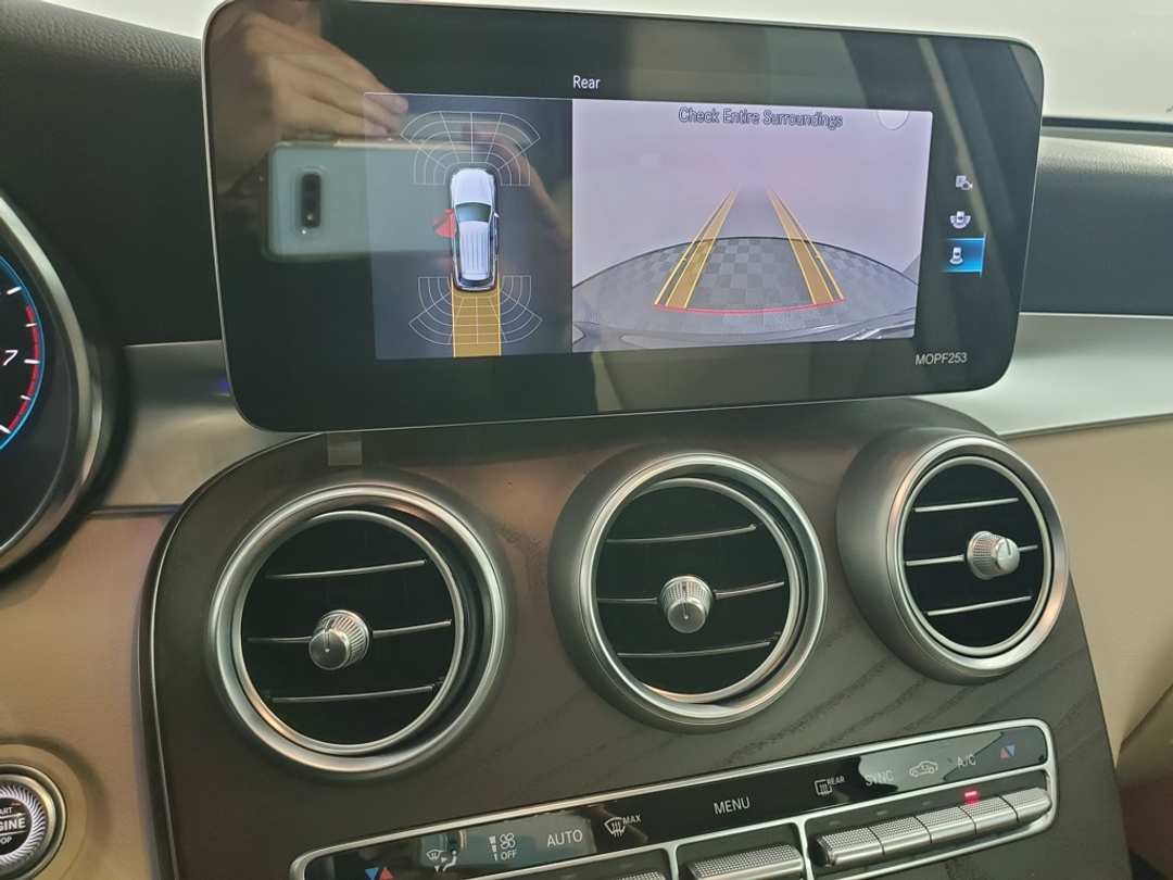 2021 Mercedes-Benz GLC GLC 300 - Image 22