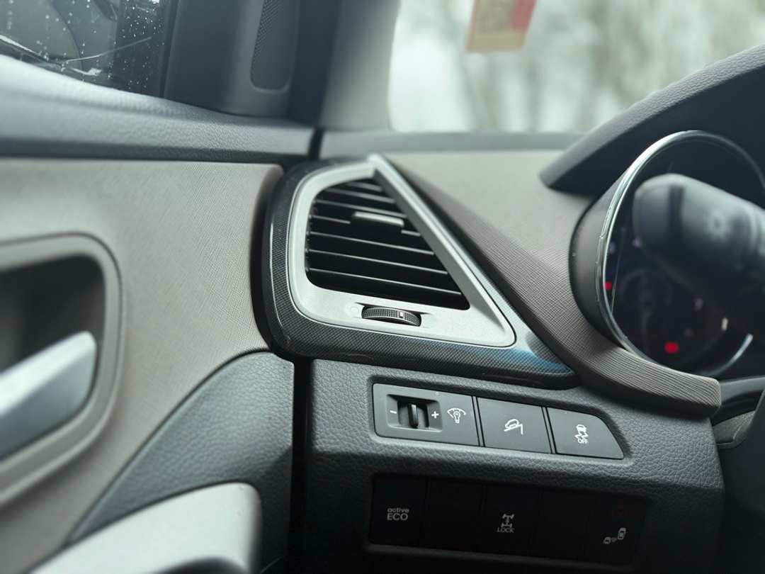 2014 Hyundai Santa Fe Sport 2.0T - Image 20