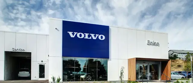 Lyle Pearson Volvo Cars dealership exterior