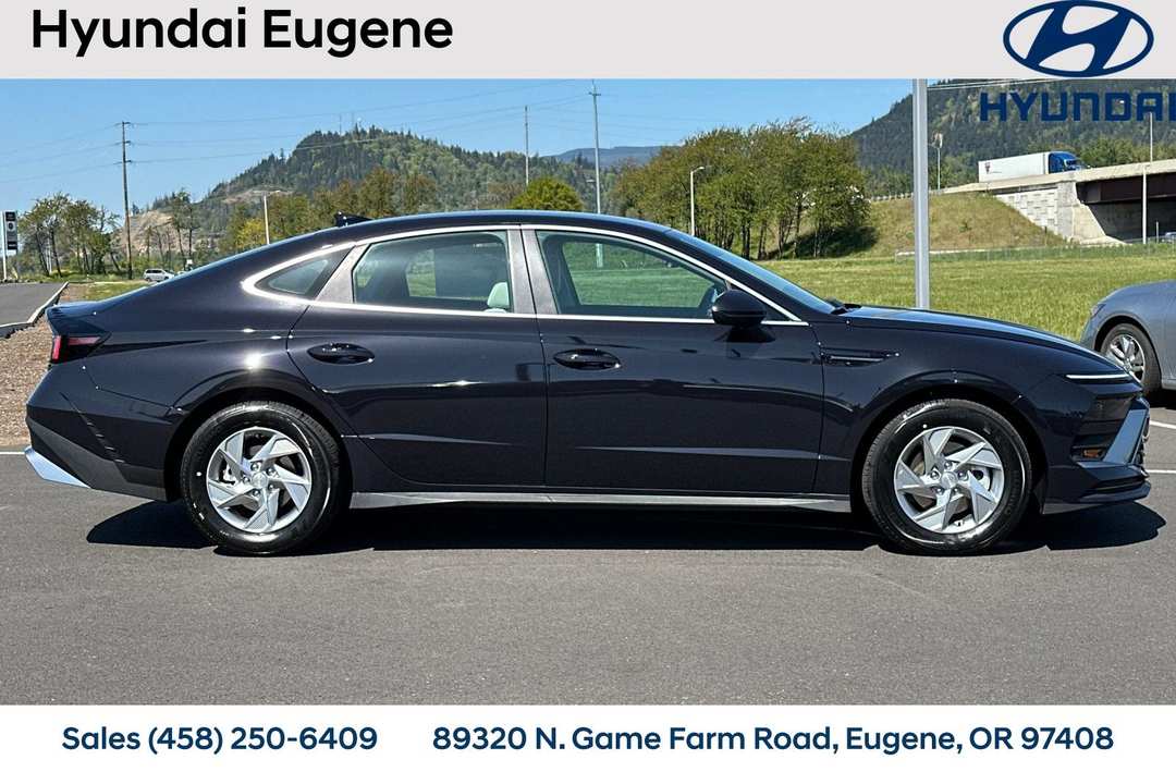2025 Hyundai Sonata SE - Image 3