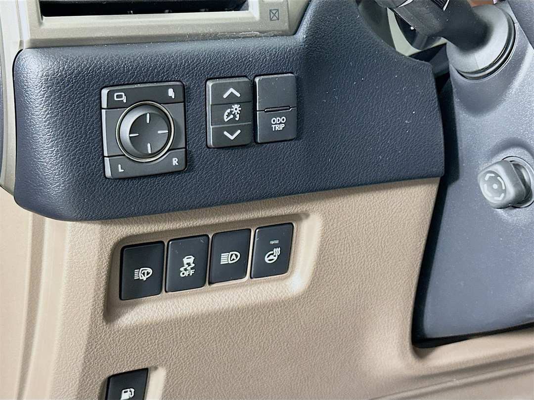 2021 Lexus GX 460 - Image 10