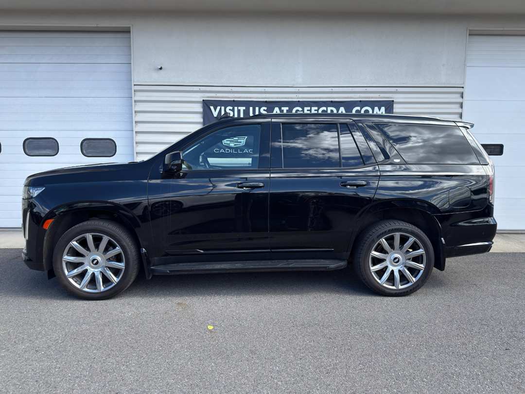 2021 Cadillac Escalade Sport - Image 2