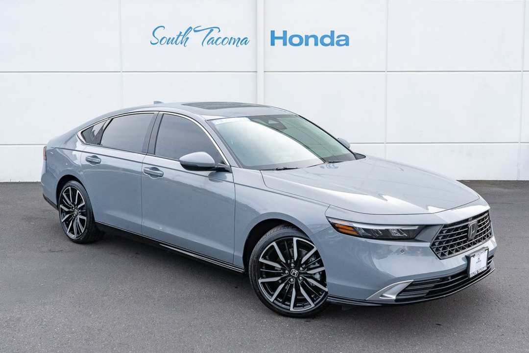 2024 Honda Accord Touring - Image 2