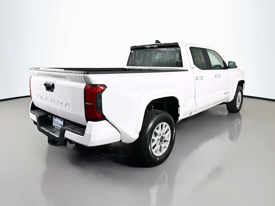 2026 Toyota Tacoma SR5 - Image 7