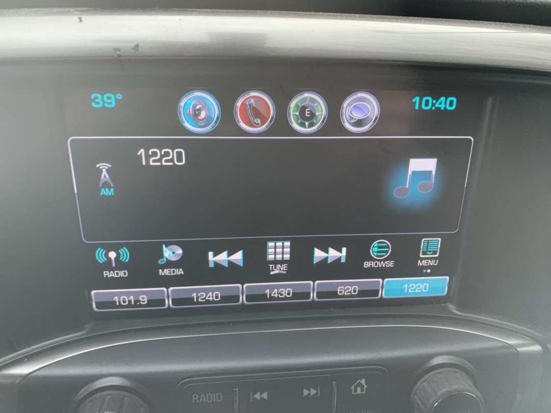 2018 Chevrolet Silverado 1500 LT - Image 19