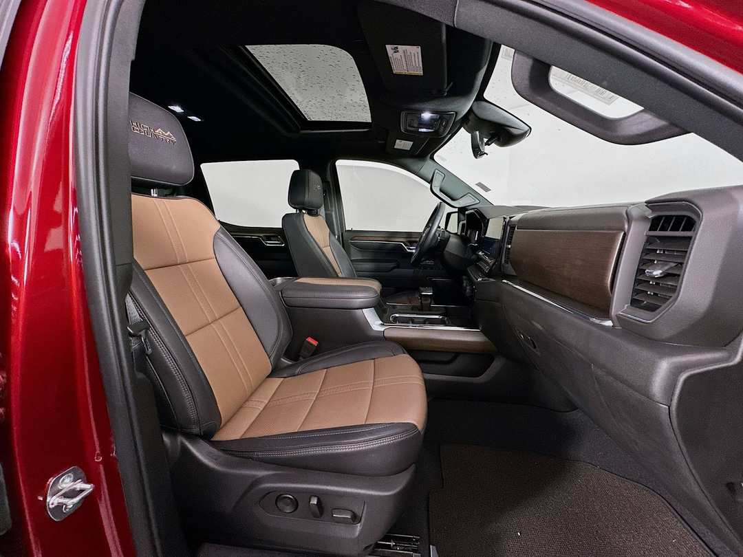 2024 Chevrolet Silverado 1500 High Country - Image 31