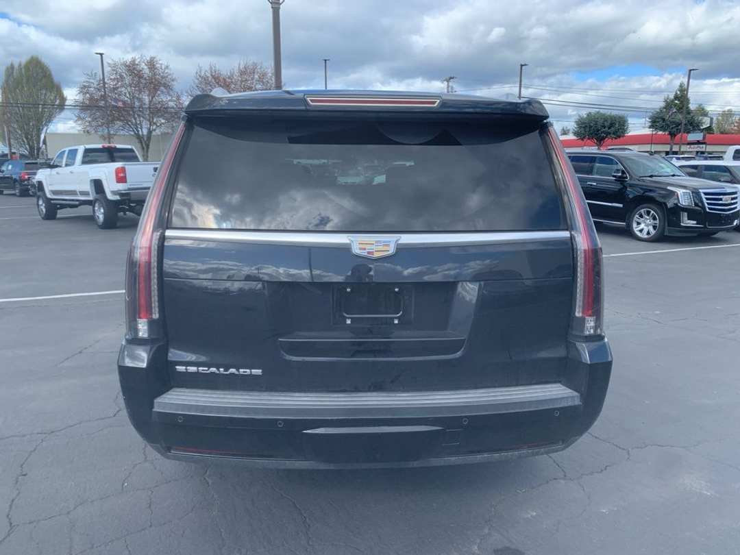 2016 Cadillac Escalade Esv Platinum Edition - Image 3