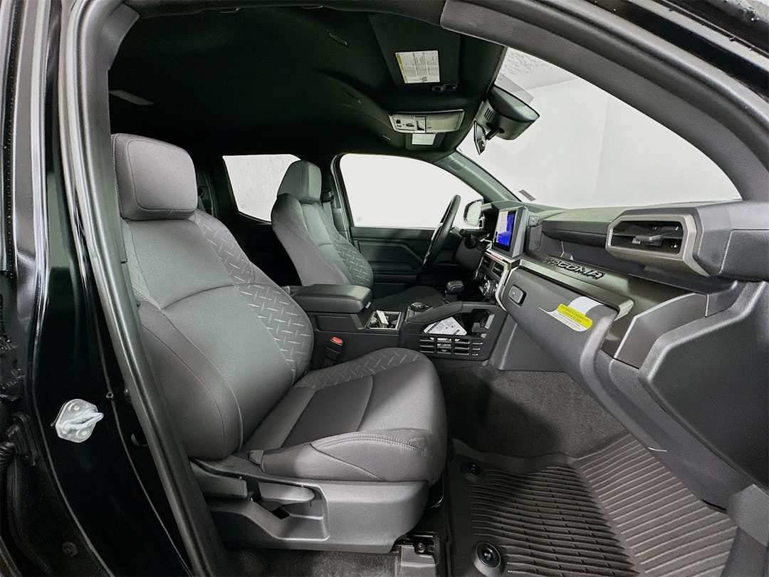 2025 Toyota Tacoma SR5 - Image 27
