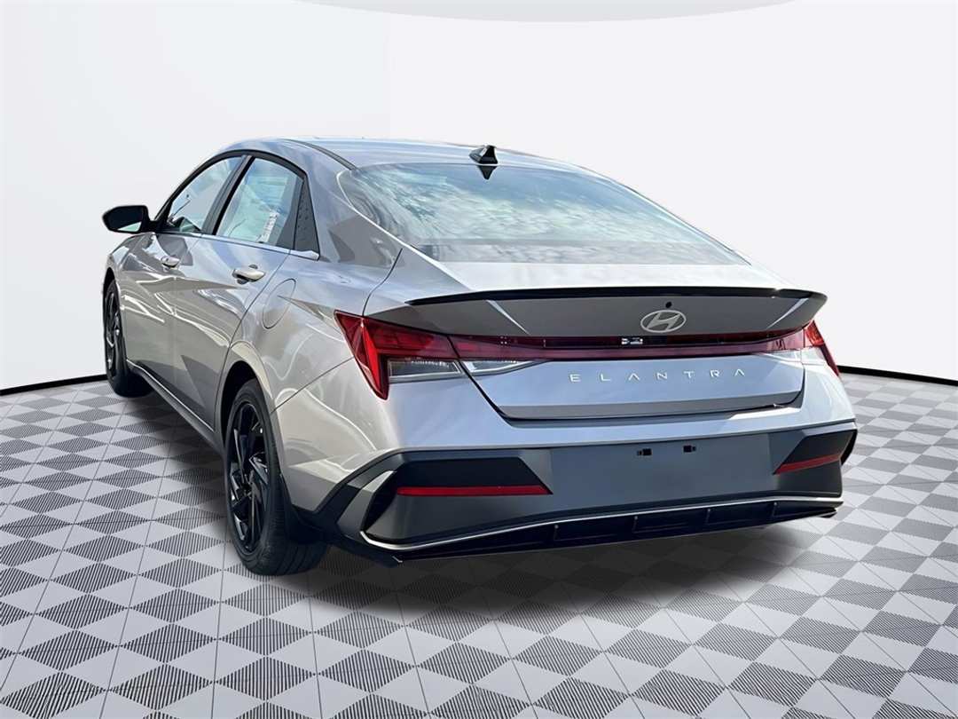 2026 Hyundai Venue SEL - Image 4