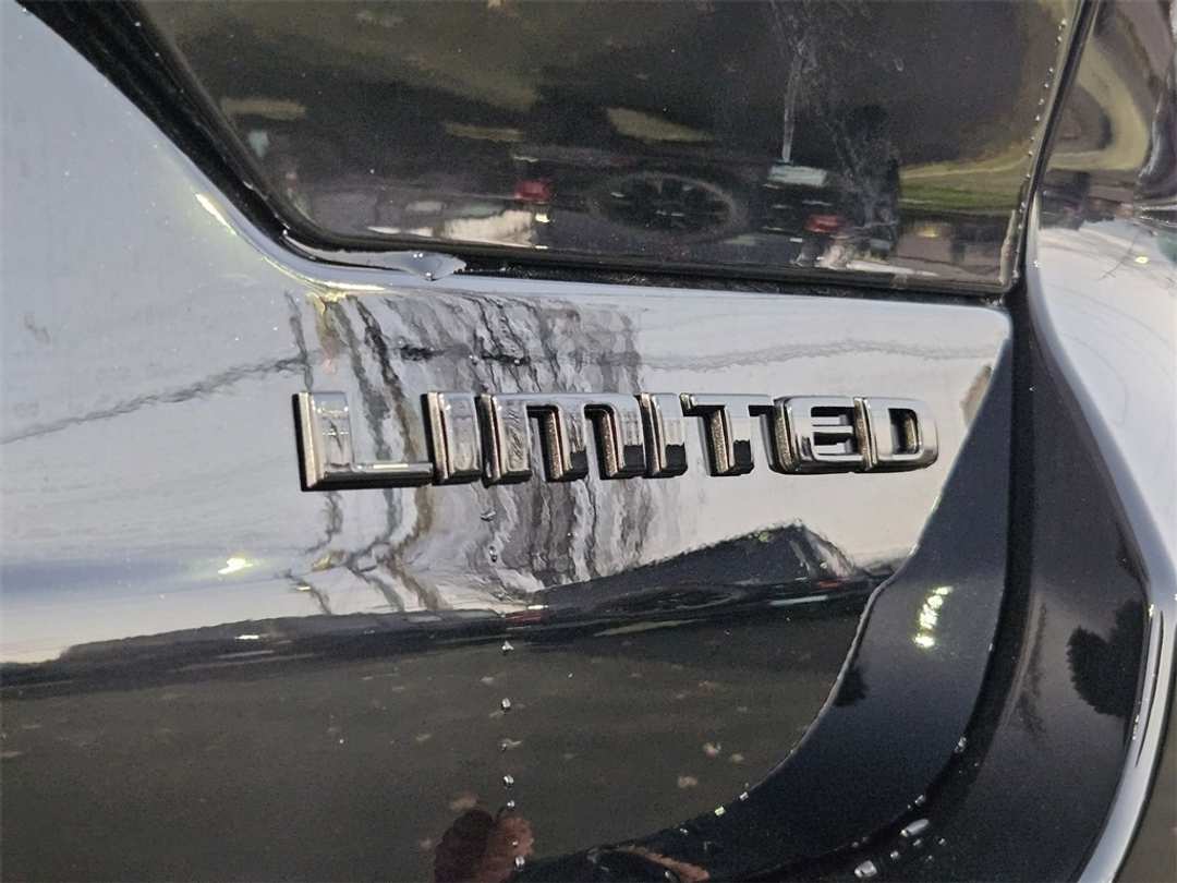 2025 Jeep Grand Cherokee Limited - Image 32