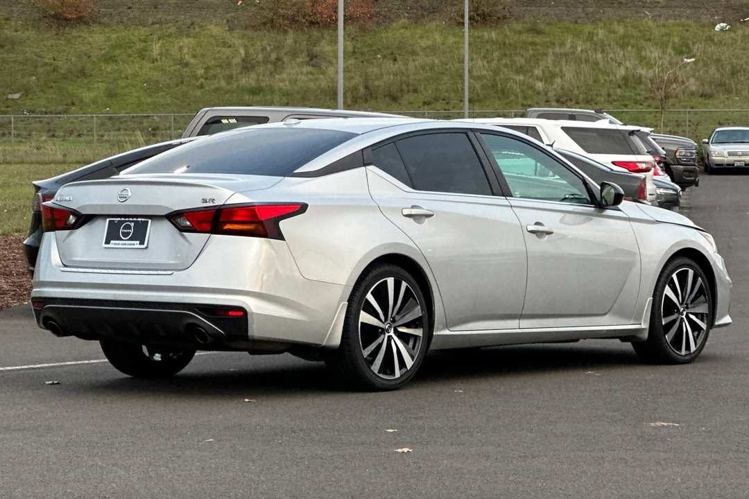 2019 Nissan Altima 2.5 SR - Image 3
