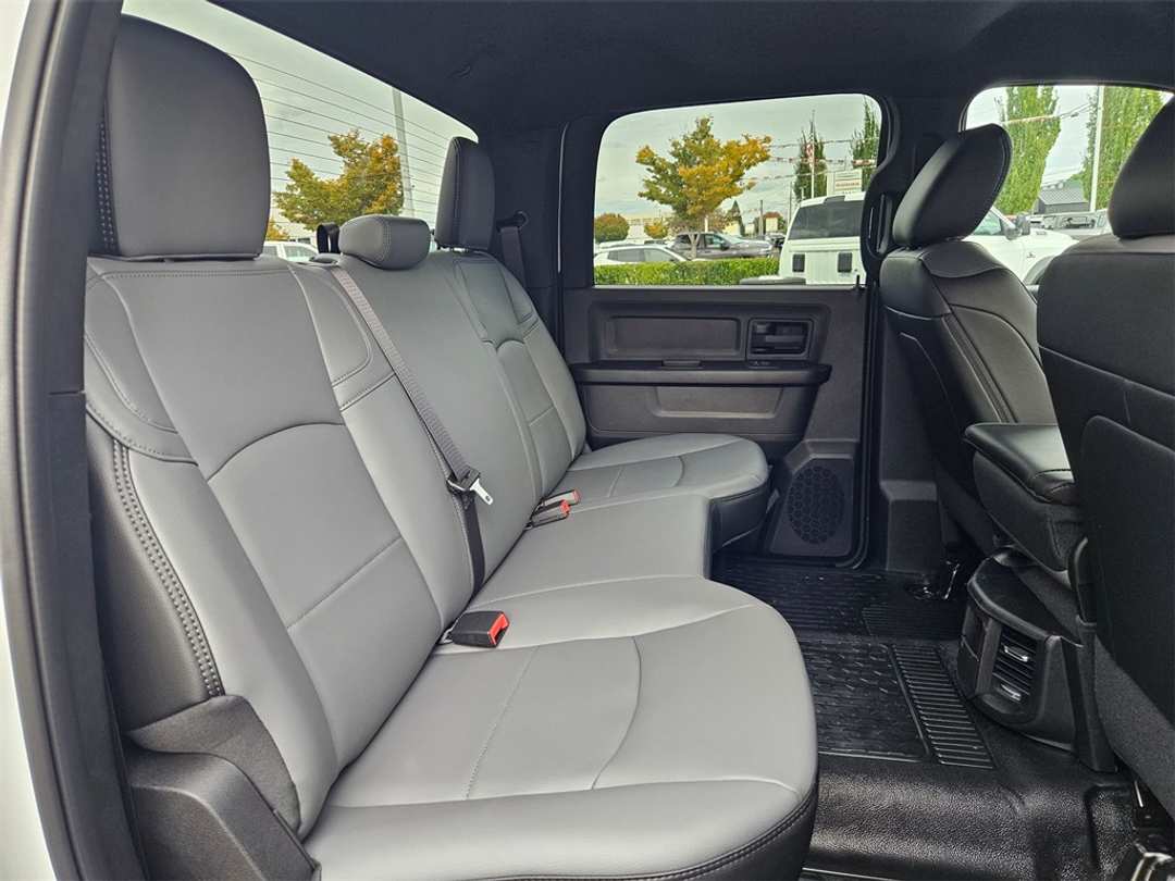 2026 Ram 5500Hd Tradesman - Image 33