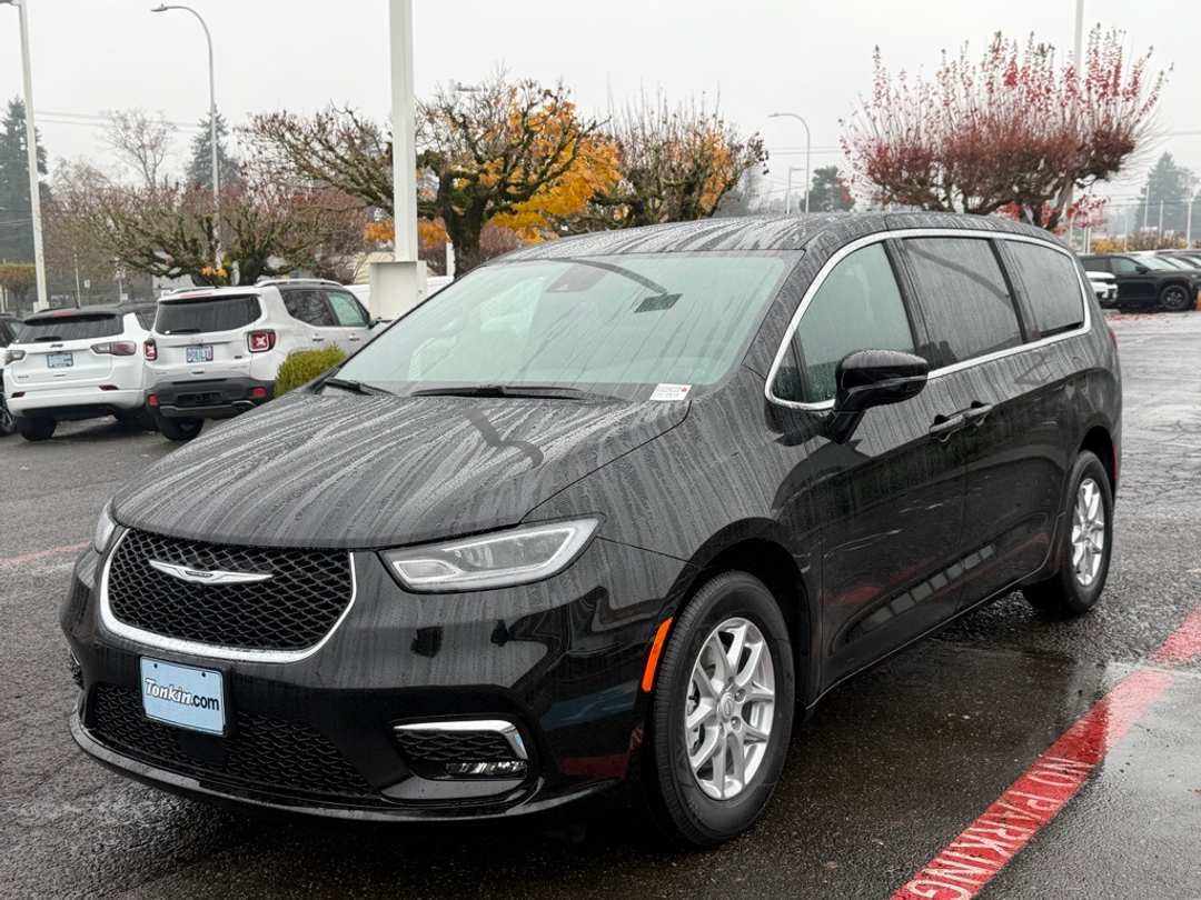 2026 Chrysler Pacifica Select - Image 4