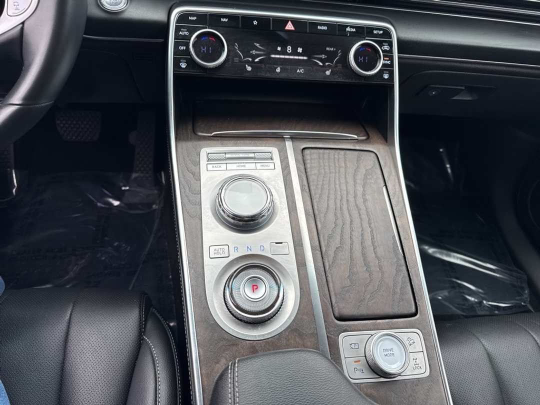 2024 Genesis Gv80 2.5T - Image 29