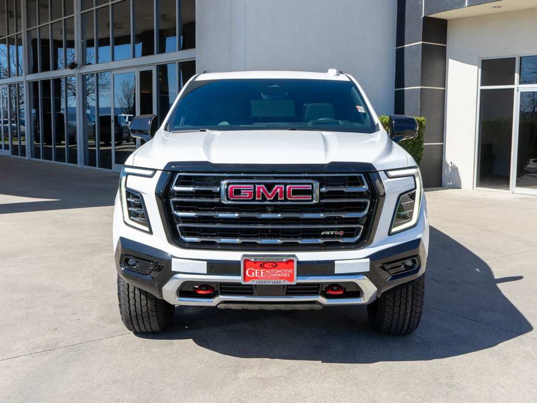 2026 GMC Yukon AT4 - Image 2
