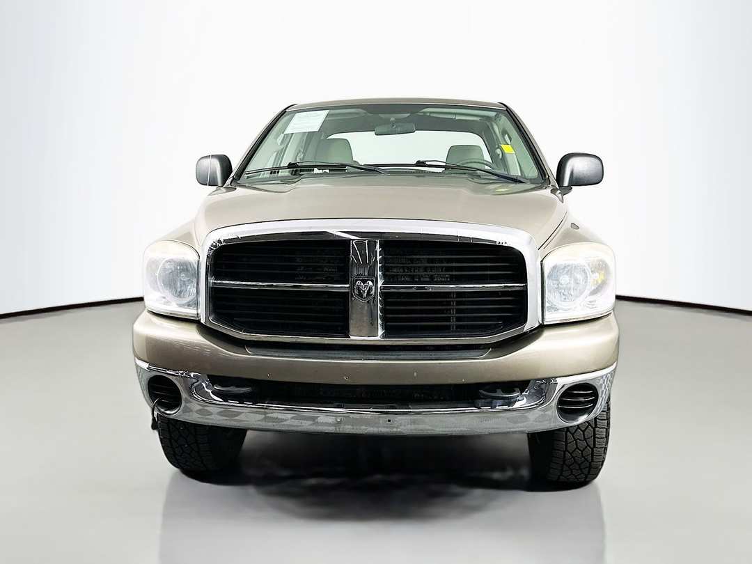 2007 Dodge Ram 2500 SLT - Image 2