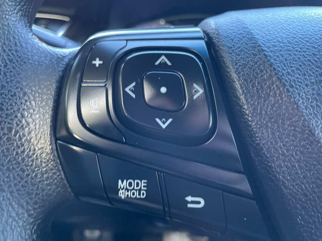 2016 Toyota Camry LE - Image 11