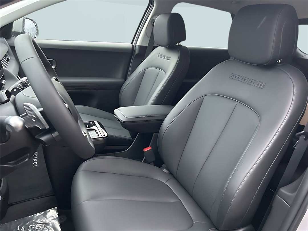 2026 Hyundai Ioniq 5 SEL - Image 9
