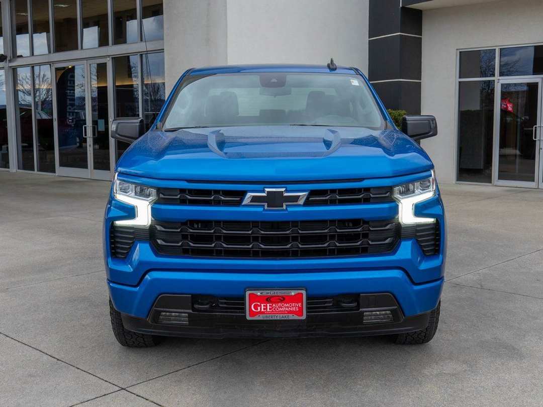 2022 Chevrolet Silverado 1500 RST - Image 2