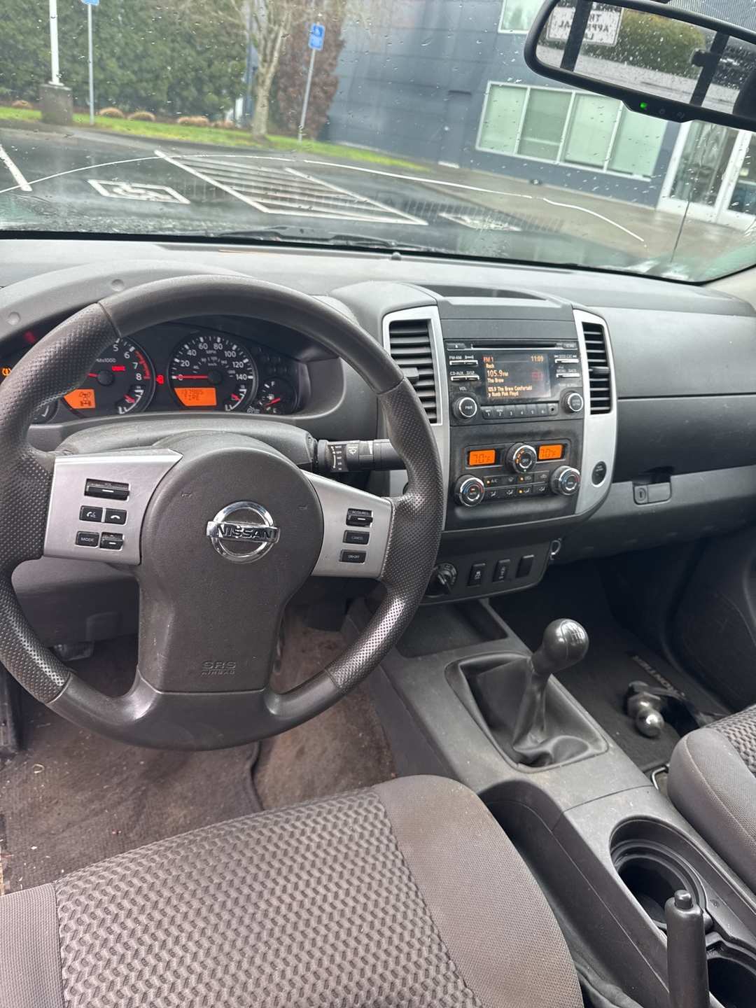 2013 Nissan Frontier SV - Image 3