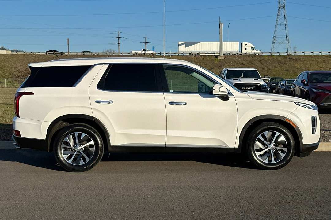 2021 Hyundai Palisade SEL - Image 2
