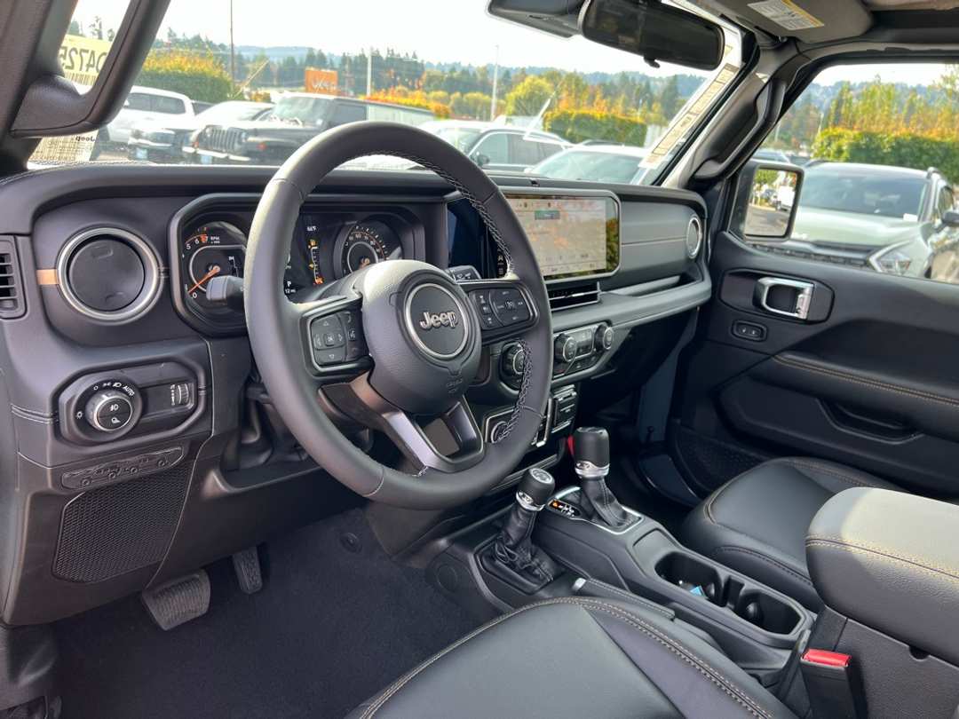 2025 Jeep Gladiator High Tide - Image 14