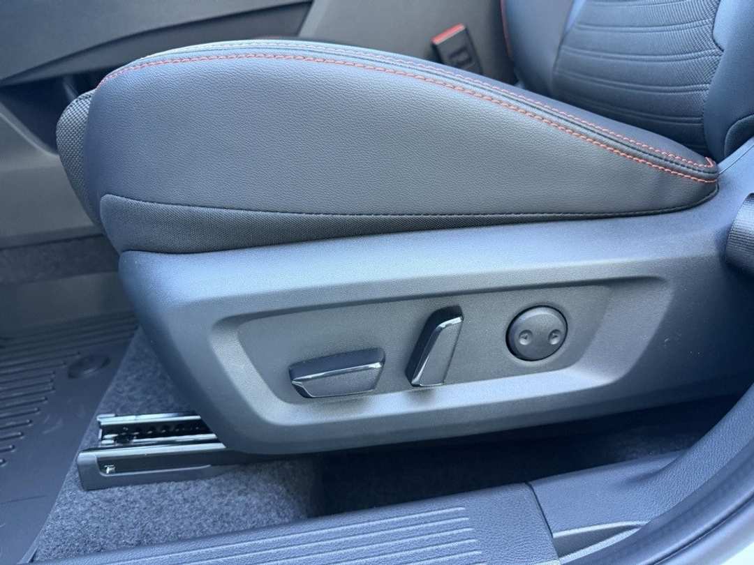 2026 Nissan Rogue Rock Creek - Image 13