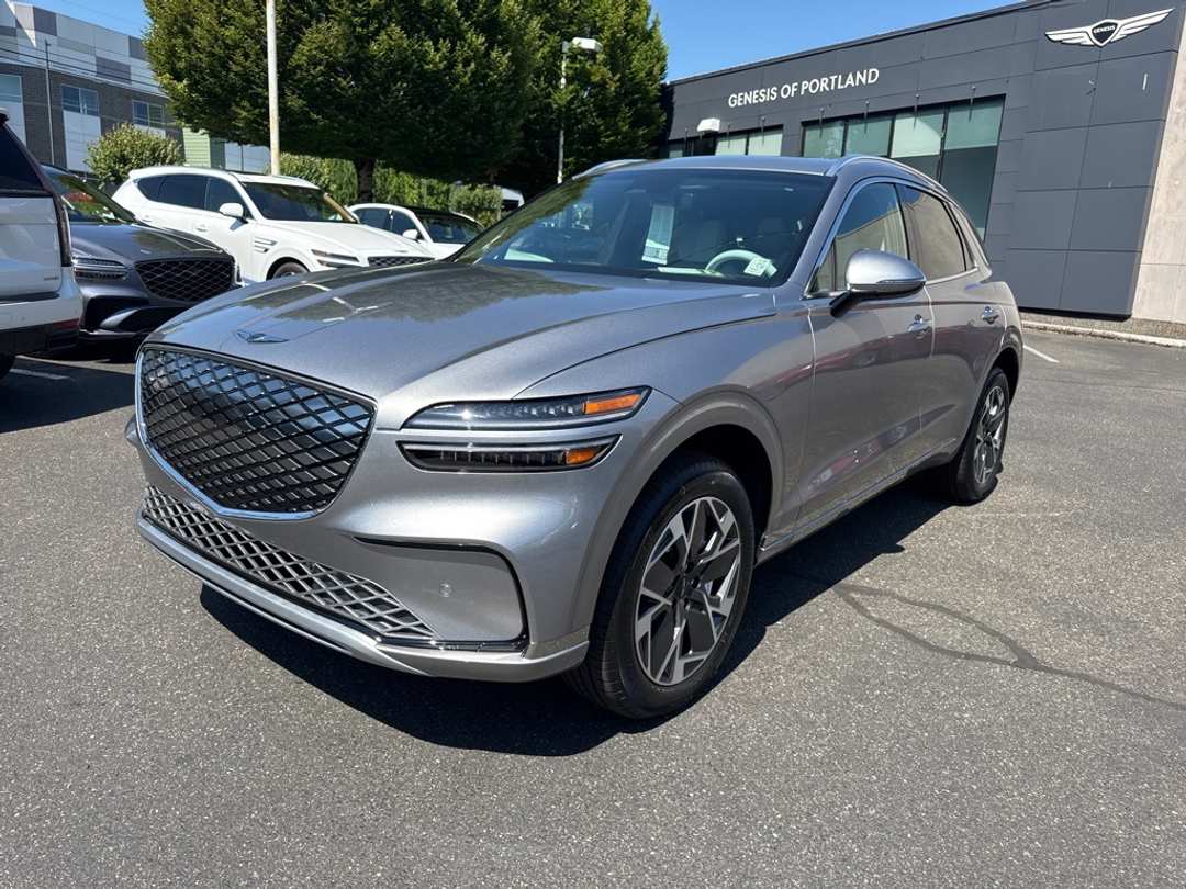 2026 Genesis Electrified Gv70 - Image 3