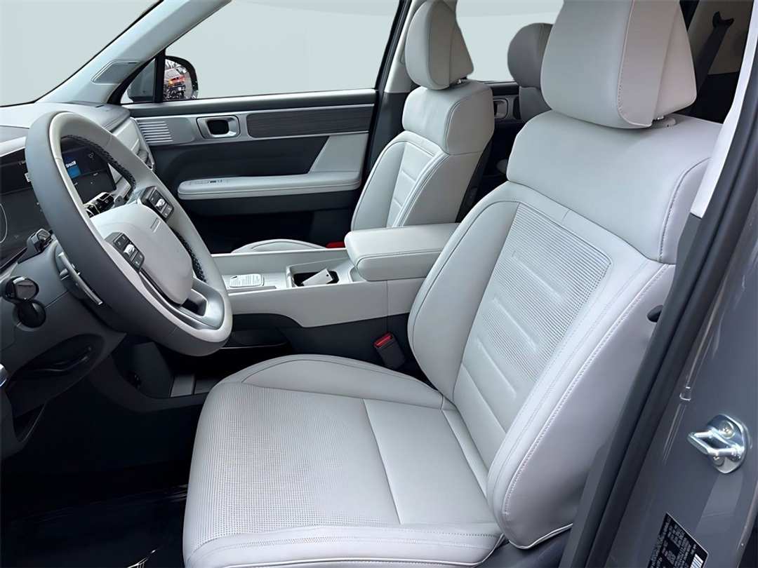 2026 Hyundai Santa Fe Calligraphy - Image 9