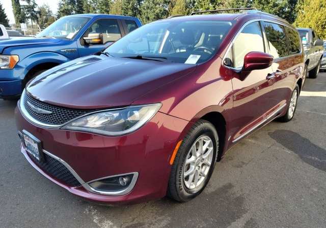 2020 Chrysler Pacifica Touring L