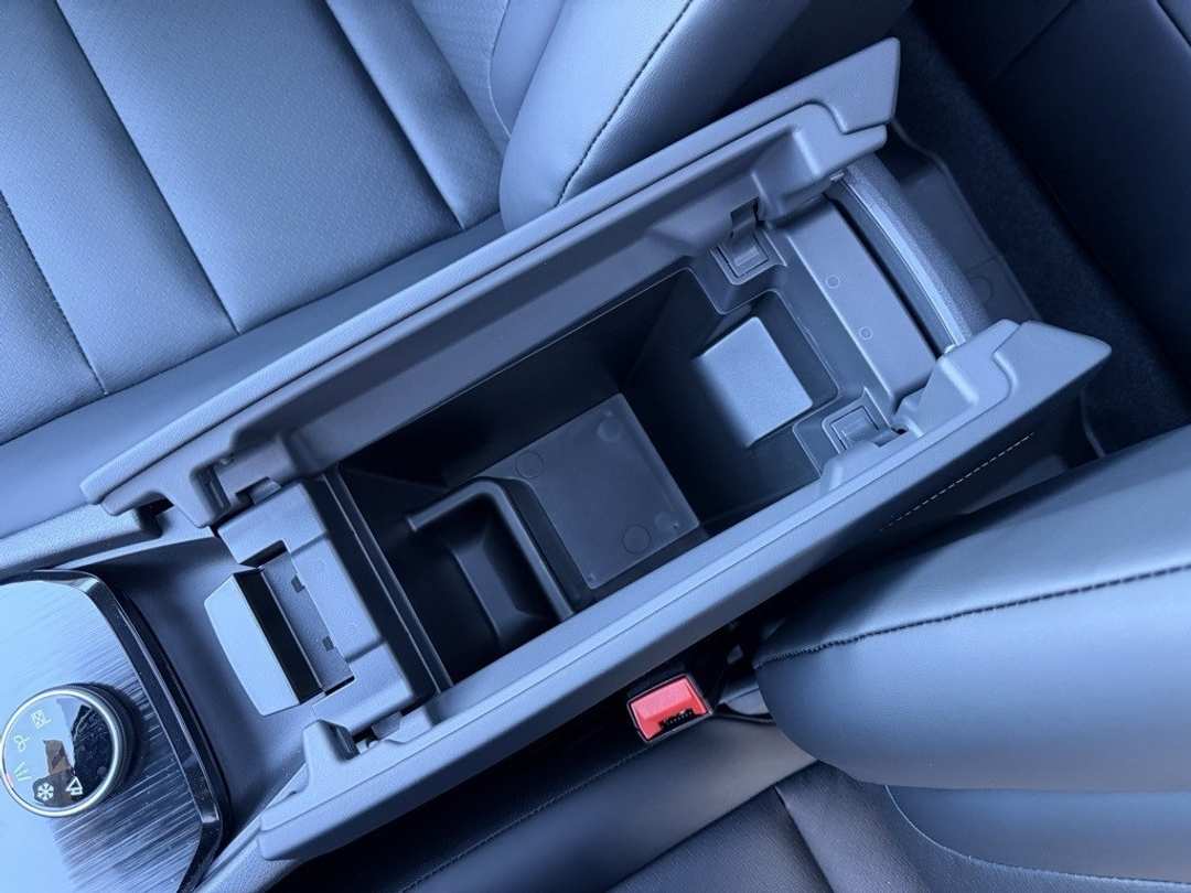 2026 Nissan Rogue Dark Armor - Image 26