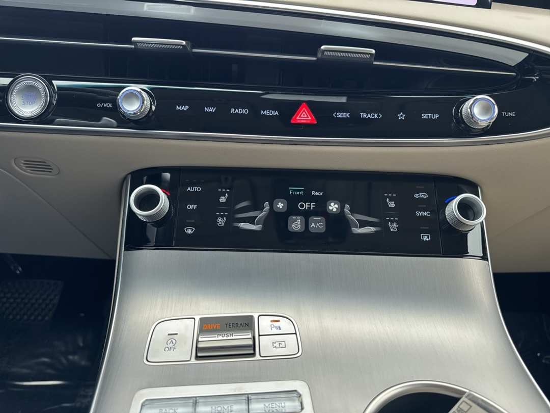 2026 Genesis Gv70 2.5T Advanced - Image 26