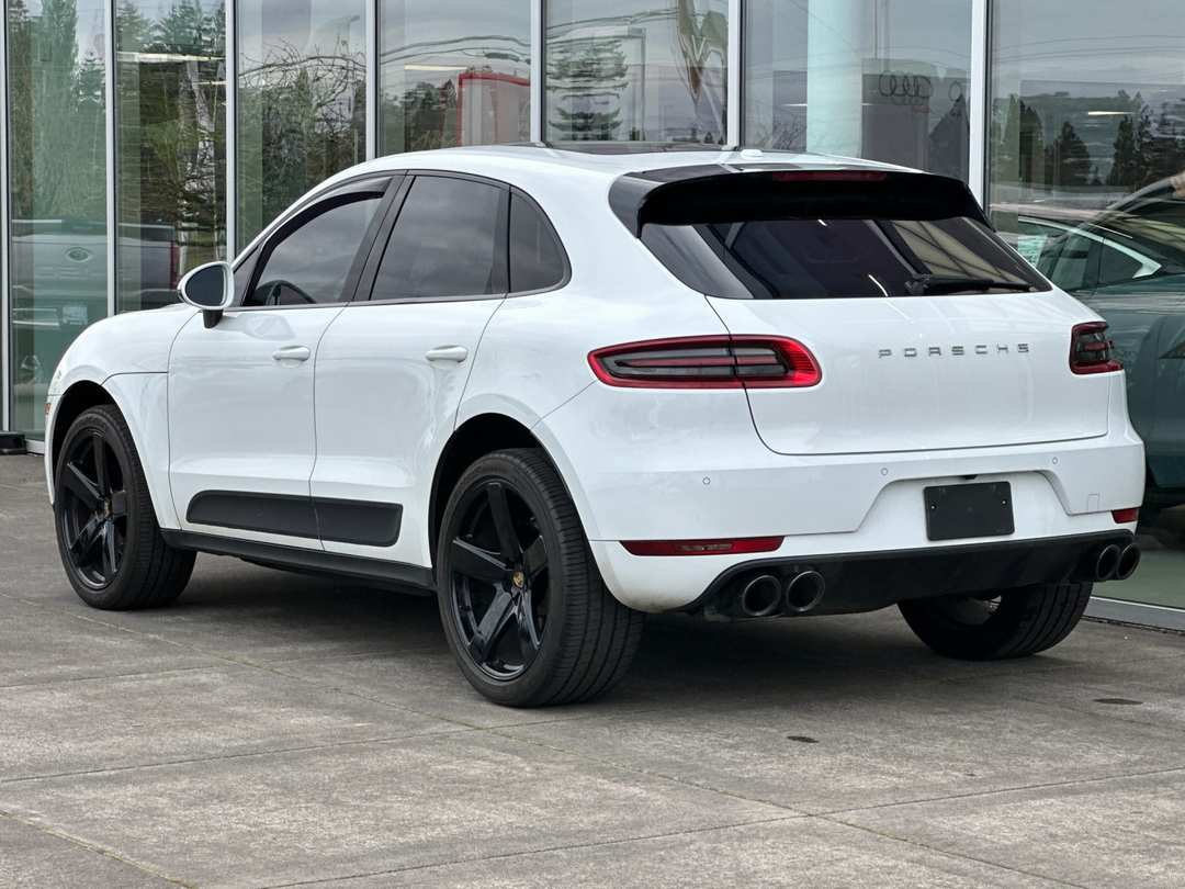 2017 Porsche Macan Base - Image 5