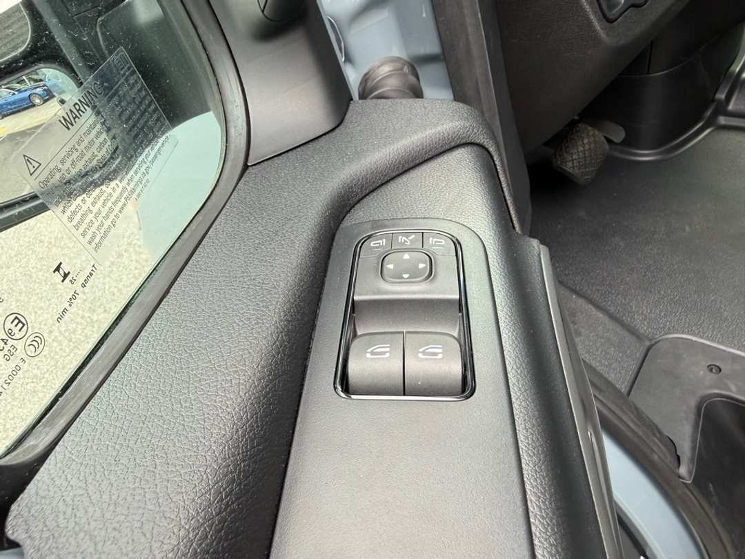 2026 Mercedes-Benz Sprinter 2500 Passenger 144 WB - Image 26