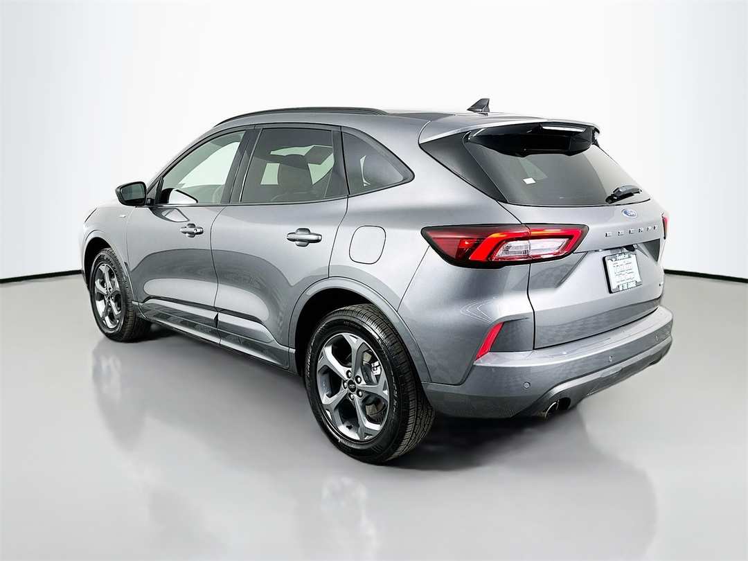 2024 Ford Escape STLine - Image 5
