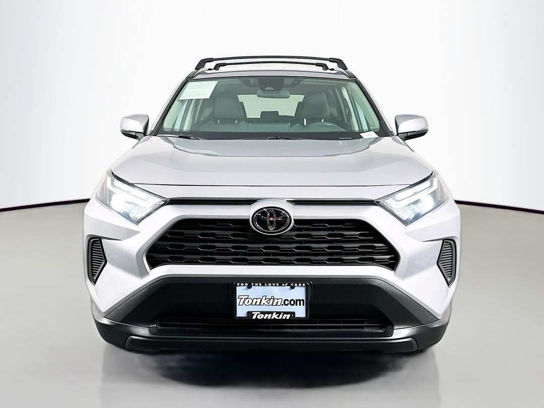 2024 Toyota Rav4 XLE - Image 2