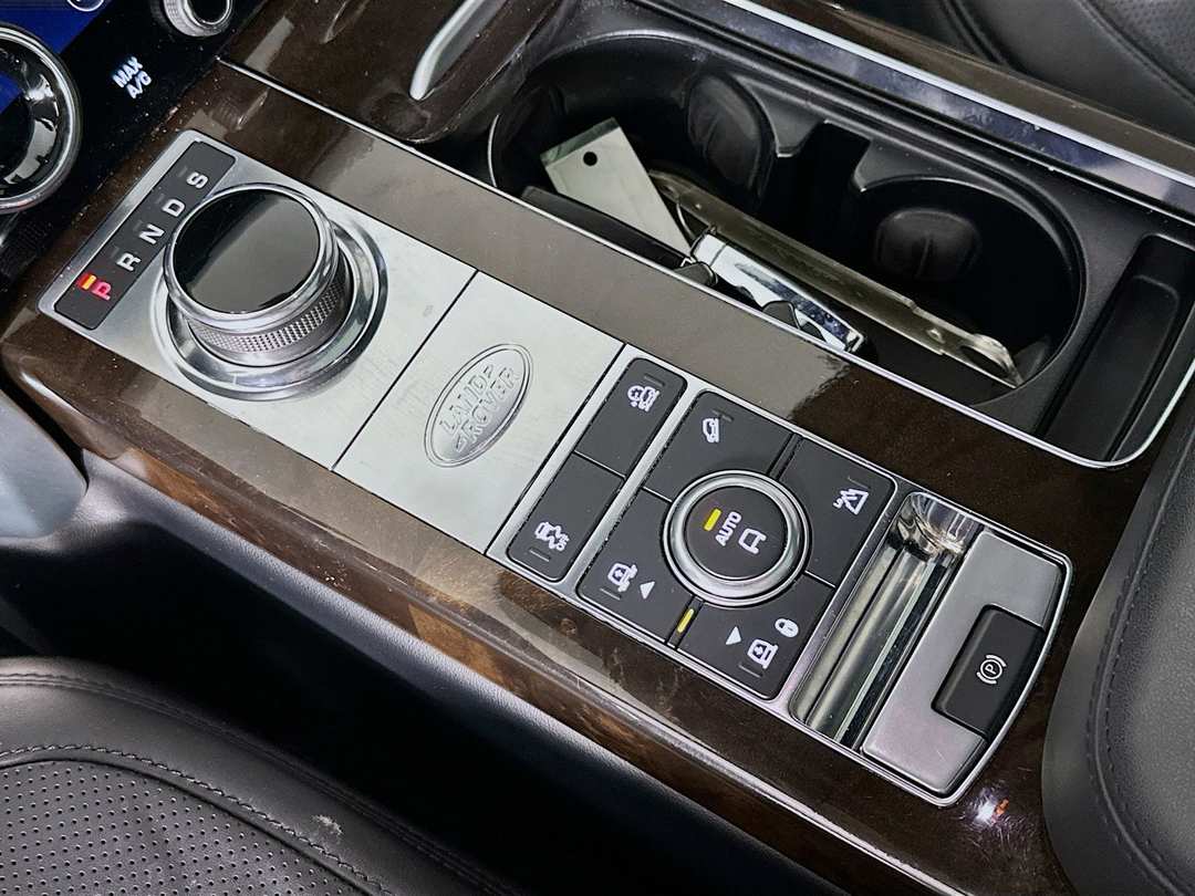 2018 Land Rover Range Rover 5.0L V8 Supercharged - Image 18