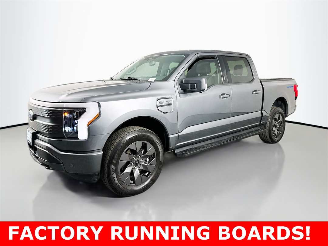 2023 Ford F-150 Lightning XLT - Image 3