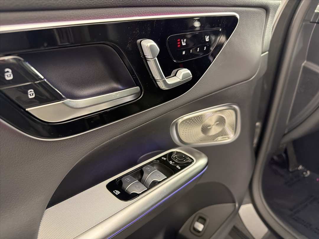 2026 Mercedes-Benz GLC GLC 300 - Image 15