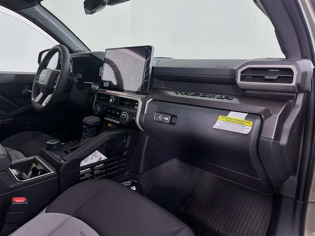 2025 Toyota Tacoma TRD Off Road - Image 30