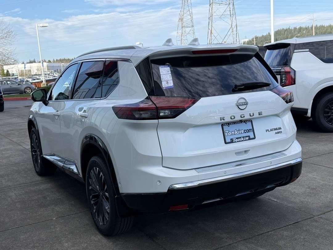 2026 Nissan Rogue Platinum - Image 5