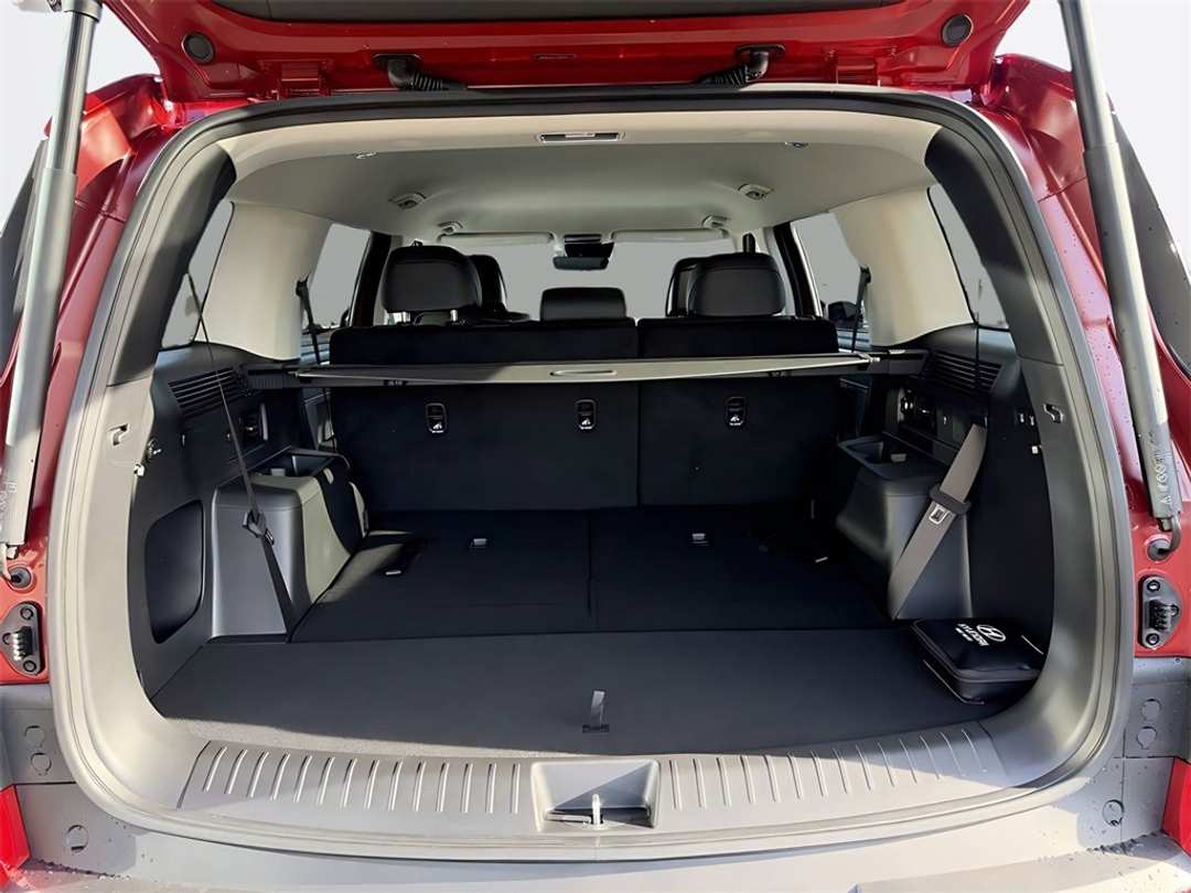 2026 Hyundai Santa Fe SEL - Image 10