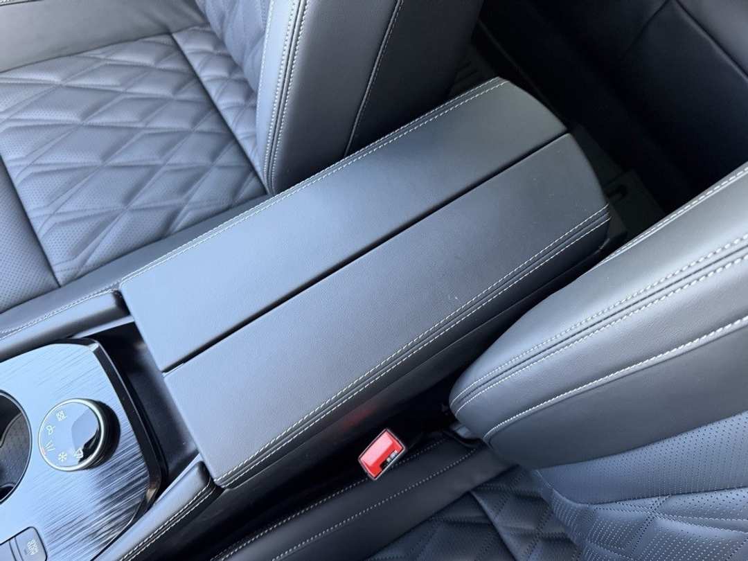 2026 Nissan Rogue Platinum - Image 26