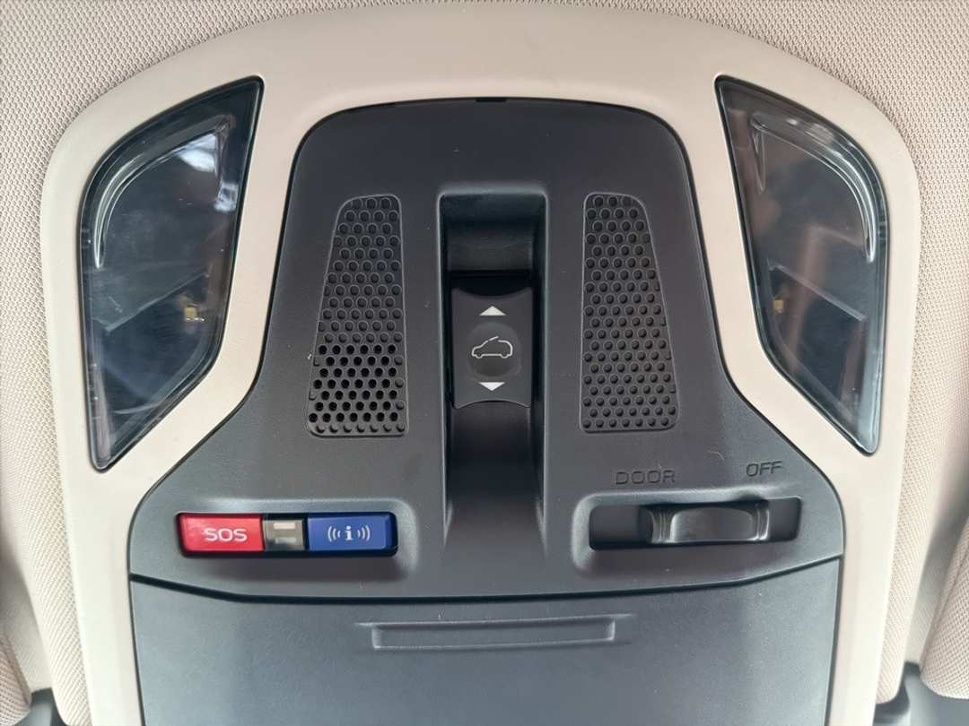 2023 Subaru Outback Touring XT - Image 39