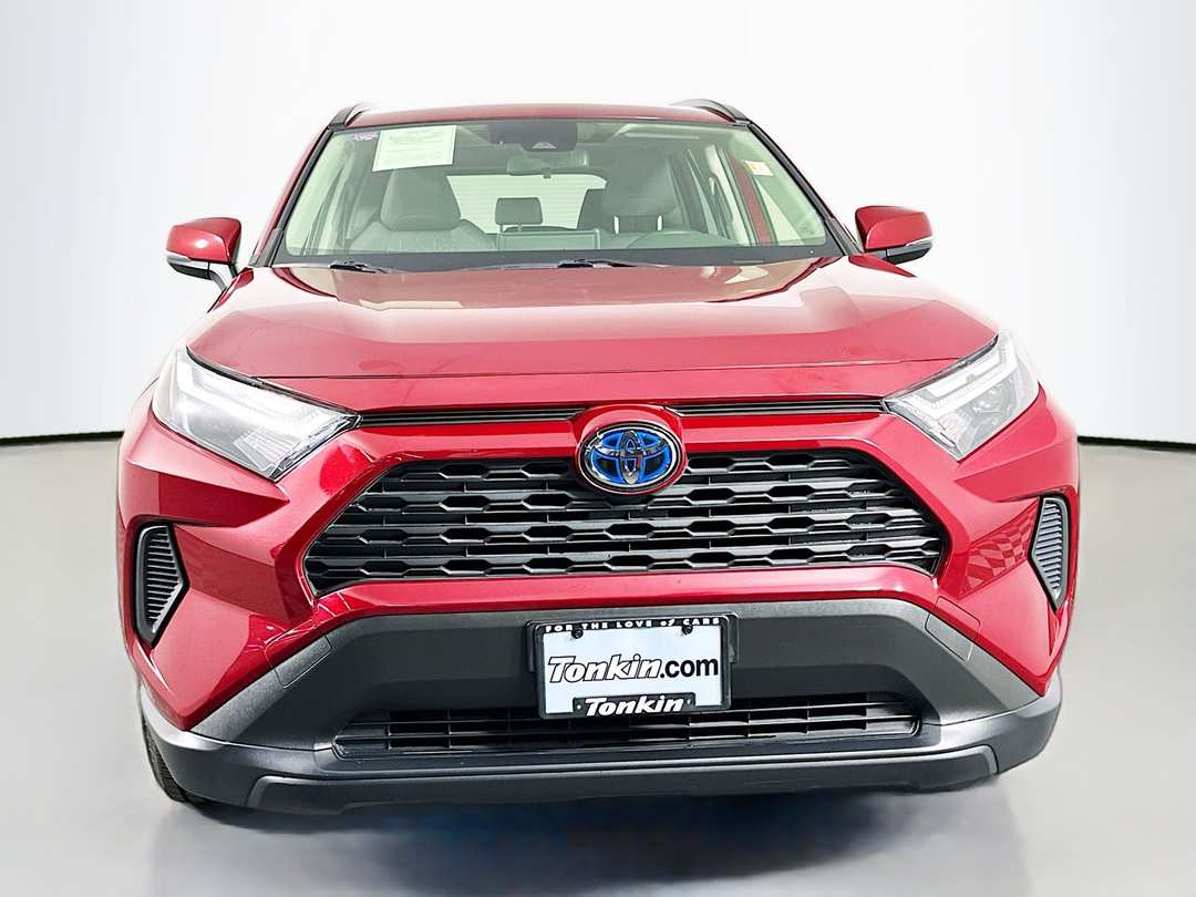 2024 Toyota Rav4 XLE - Image 3