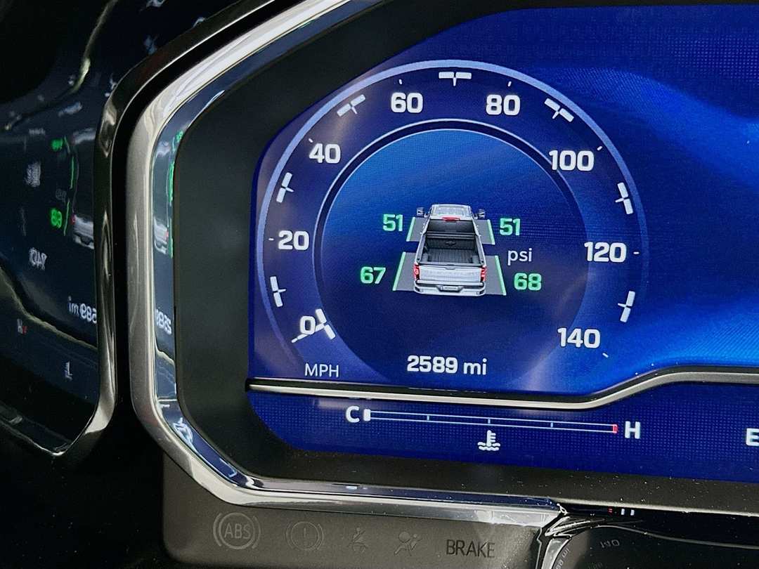 2025 Chevrolet Silverado 3500Hd LTZ - Image 13