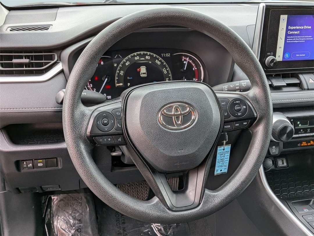 2024 Toyota Rav4 LE - Image 15