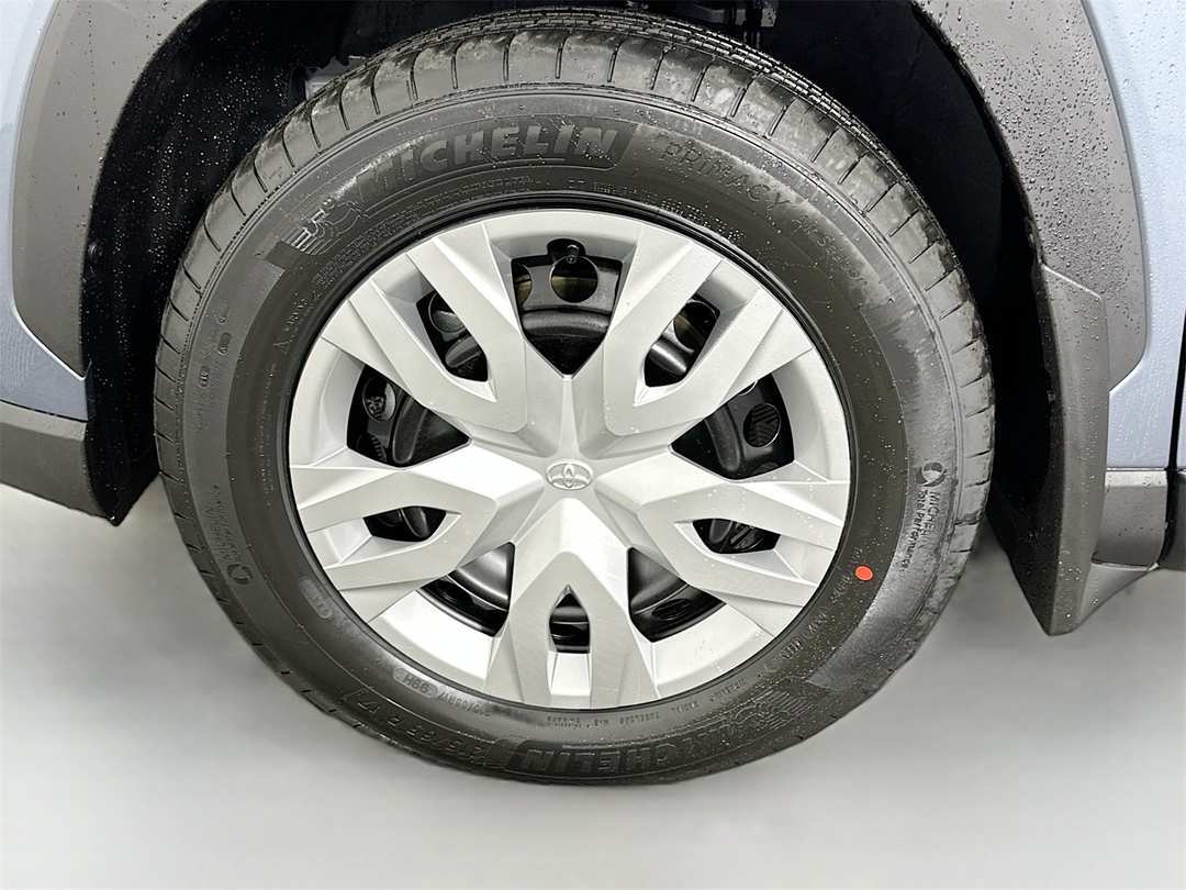 2026 Toyota Corolla Cross L - Image 30